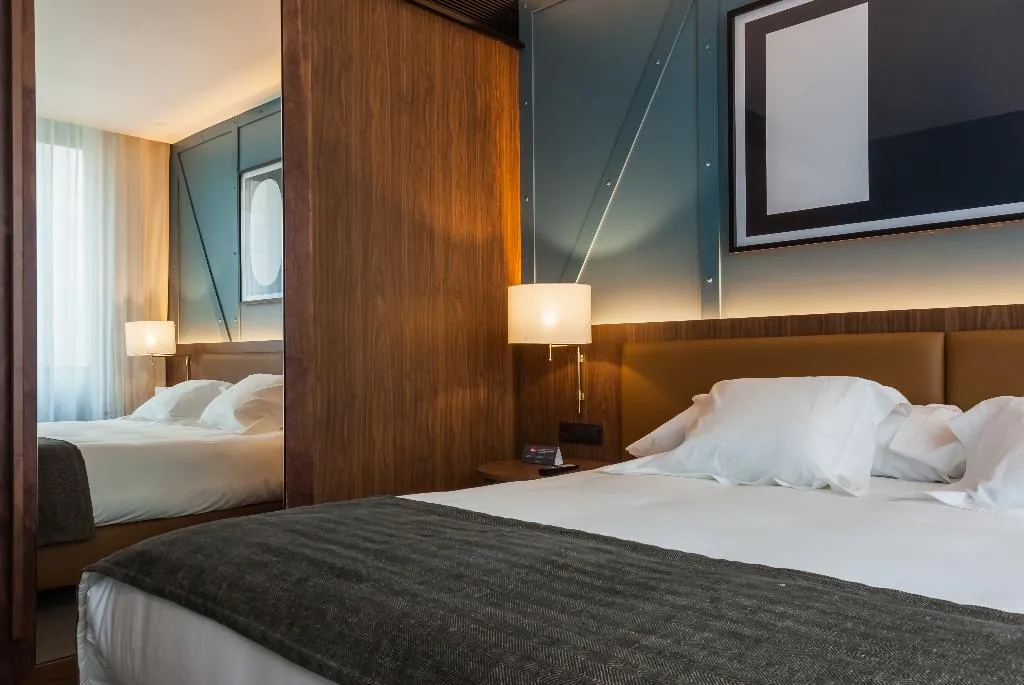 Double or Twin STANDARD Room, Vincci Porto, Porto