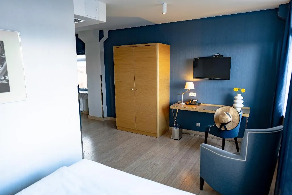 Double or Twin DELUXE Room, Marina Club Hotel, Gdansk