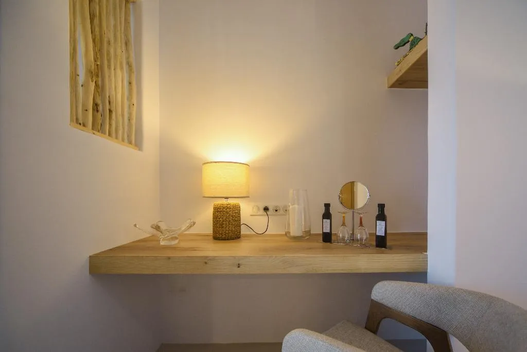 SUITE DELUXE Room, Myconian Crown Suites by Mr and Mrs White, Mykonos