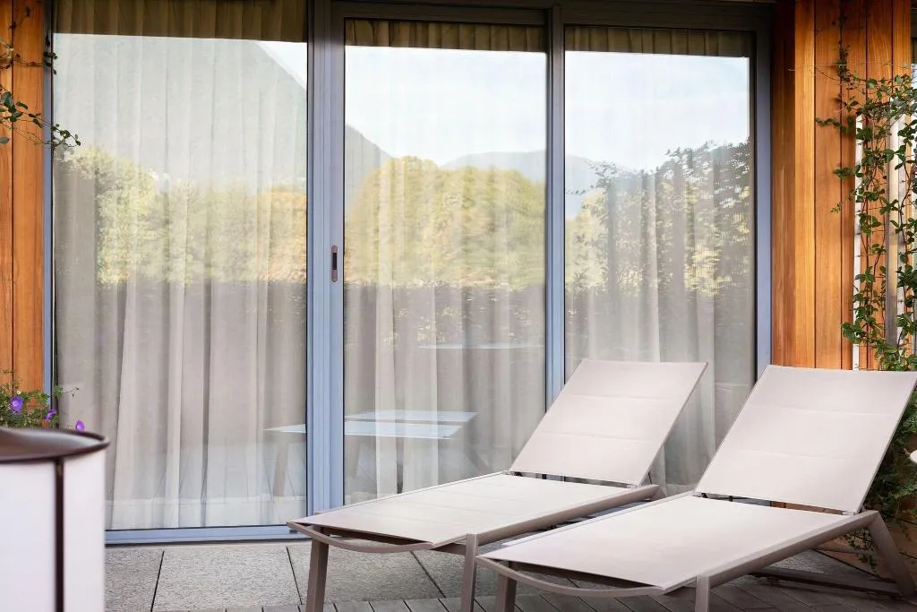 Room, Sheraton Lake Como, Milan