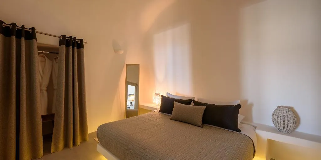 VILLA WITH PRIVATE POOL Room, Senses Luxury Villa, Santorini