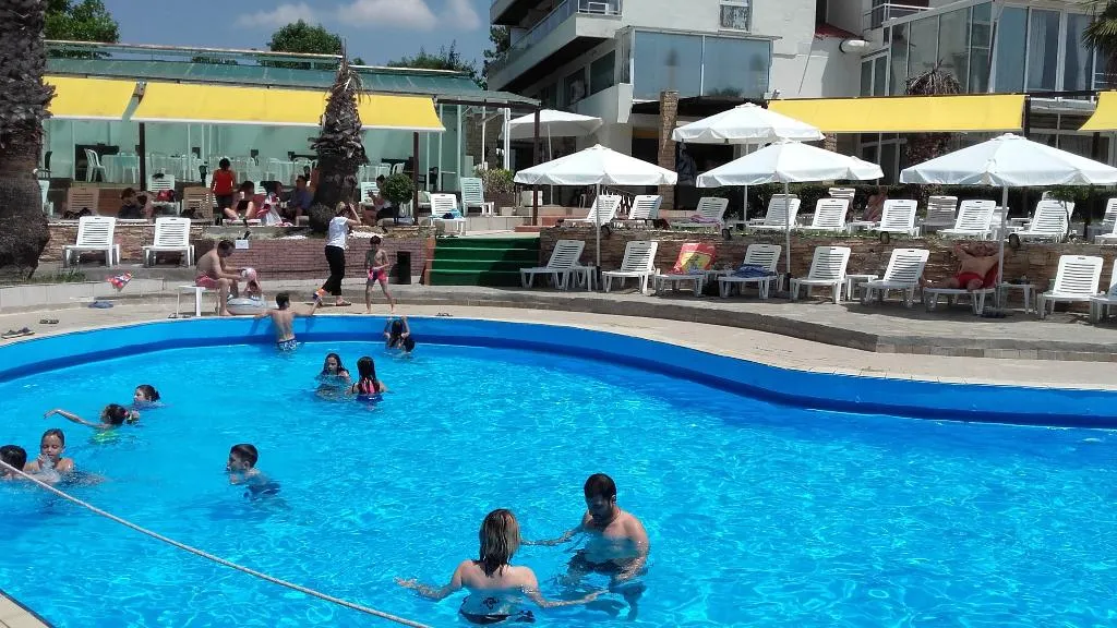 Pool, Philippion, Halkidiki