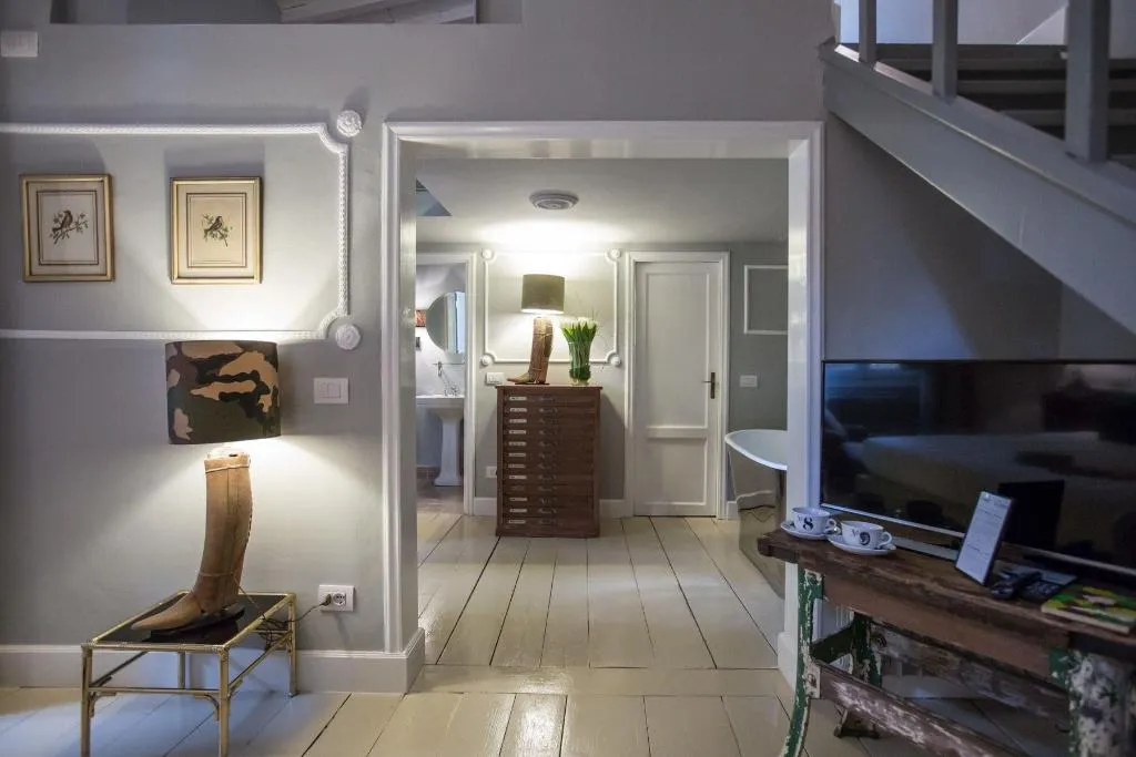 Room, Adastra Suites, Florence
