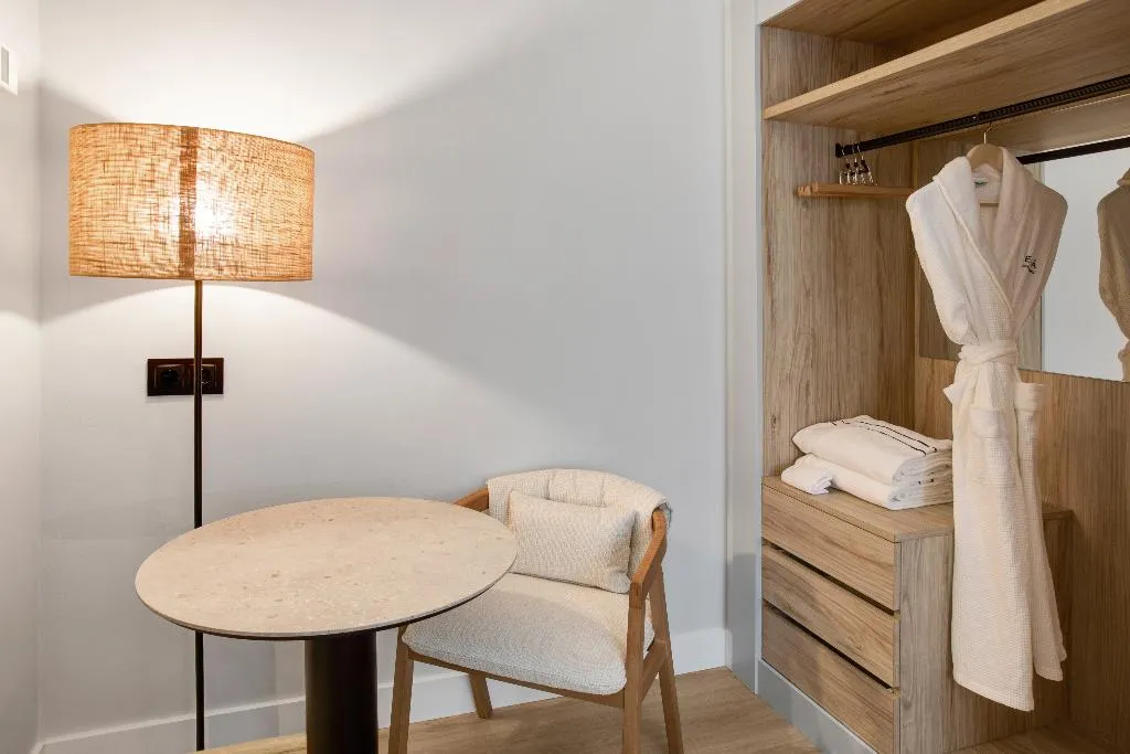 SINGLE STANDARD Room, Melia Lloret de Mar, Costa Brava