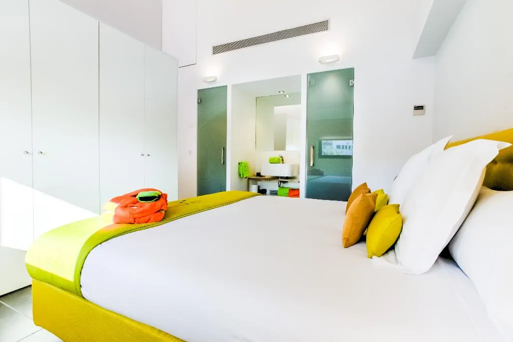 APARTMENT DUPLEX Room, Cosmo Apartments Sants, Barcelona