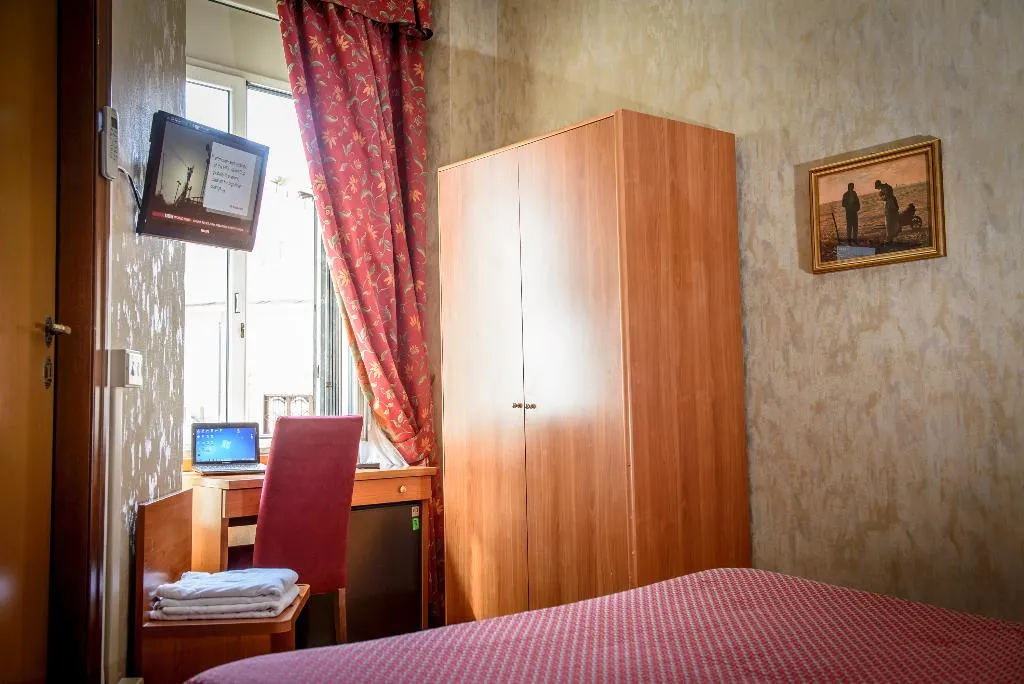 DOUBLE STANDARD Room, Emmaus, Rome