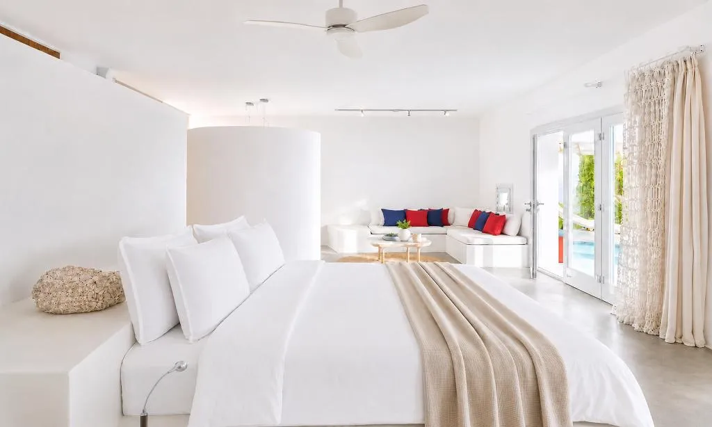 SUITE SUPERIOR WITH PRIVATE POOL Room, Santorini Heights, Santorini