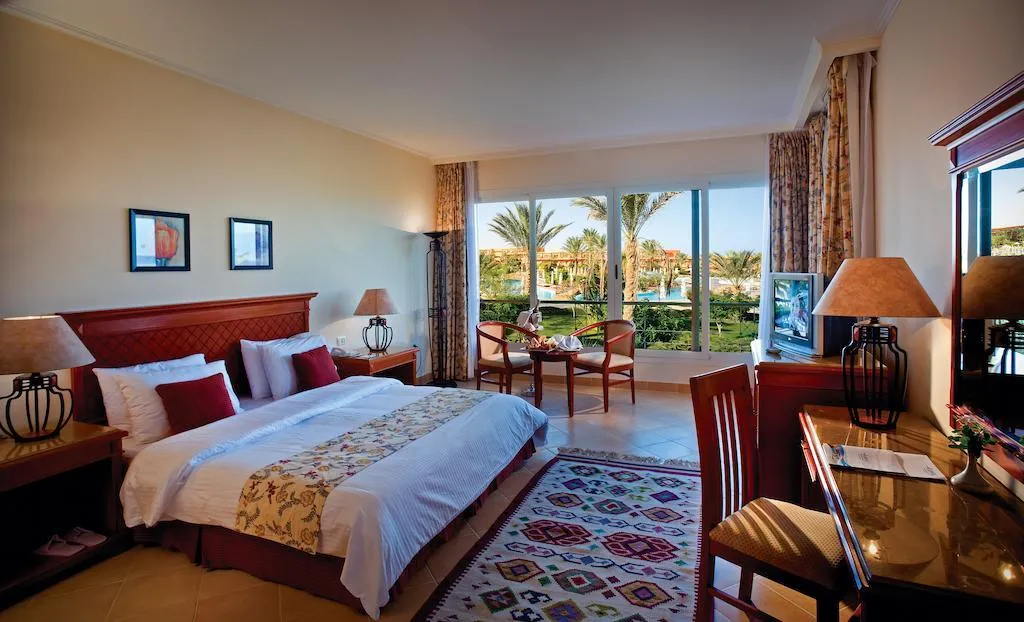 FAMILY ROOM STANDARD Room, Amwaj Oyoun Resort & Casino, Red Sea Riviera
