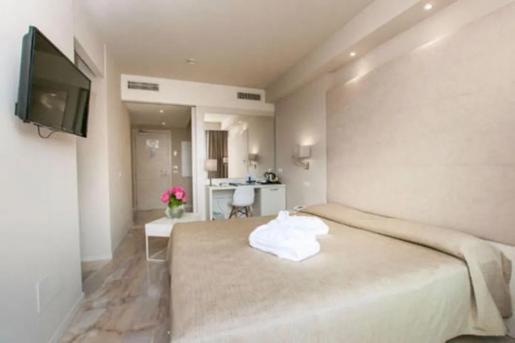 DOUBLE STANDARD Room, Hotel Du Parc Sirmione, Milan