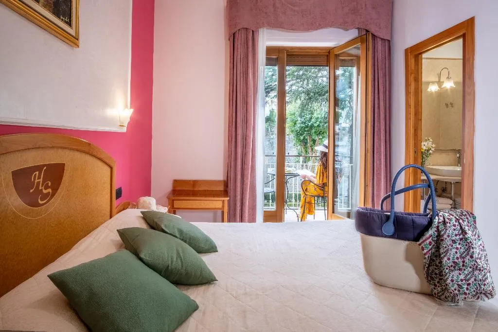 Room, Hotel Savoia, Naples
