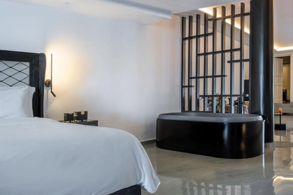 SUITE WITH JACUZZI Room, Petinos Beach, Mykonos