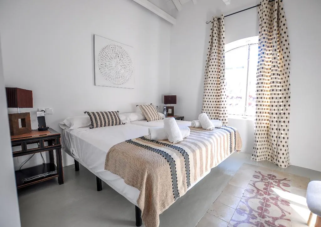 DOUBLE CAPACITY 2 Room, Malaga Hostel Boutique, Costa Del Sol