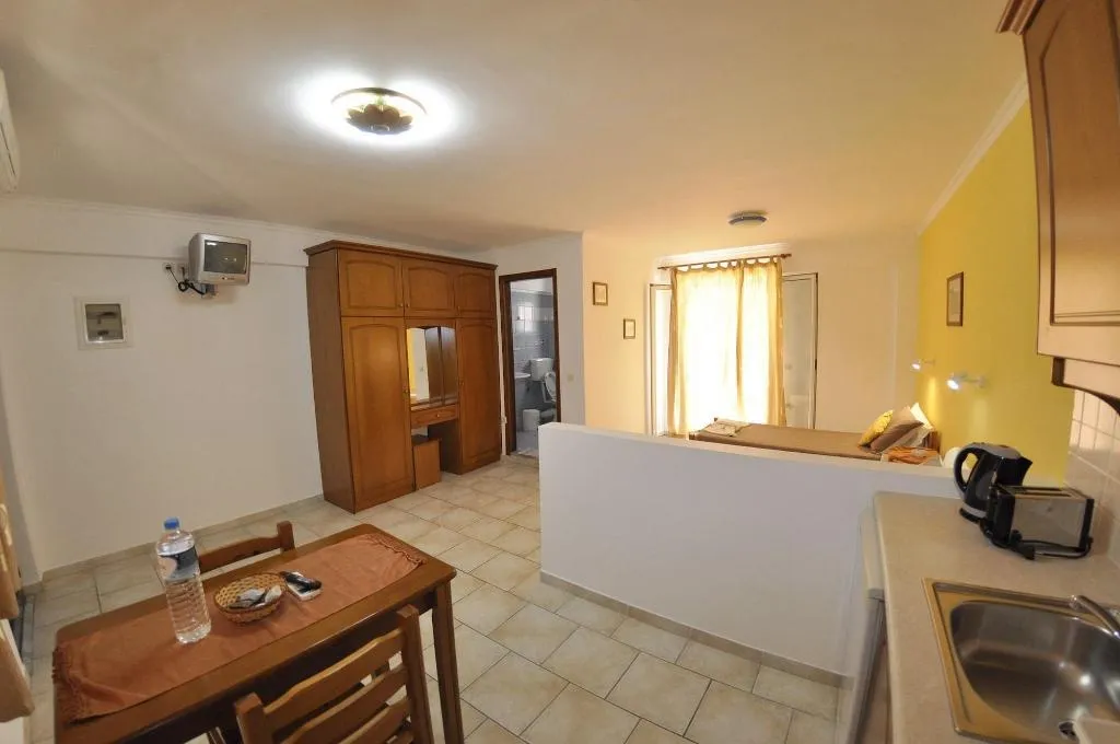 Room, Anna Studios, Corfu