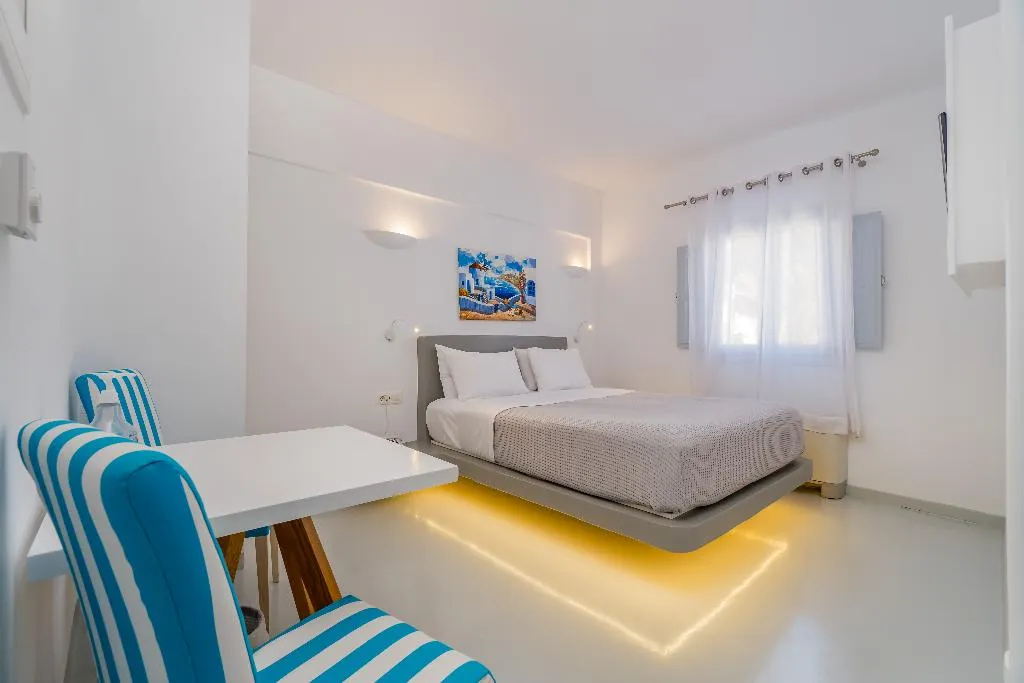 Double or Twin DELUXE Room, Central Fira Hotel, Santorini