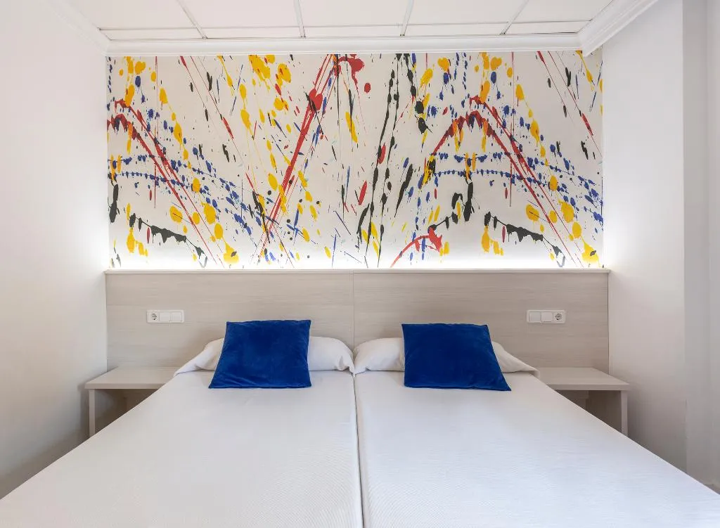Room, Kilimanjaro, Majorca