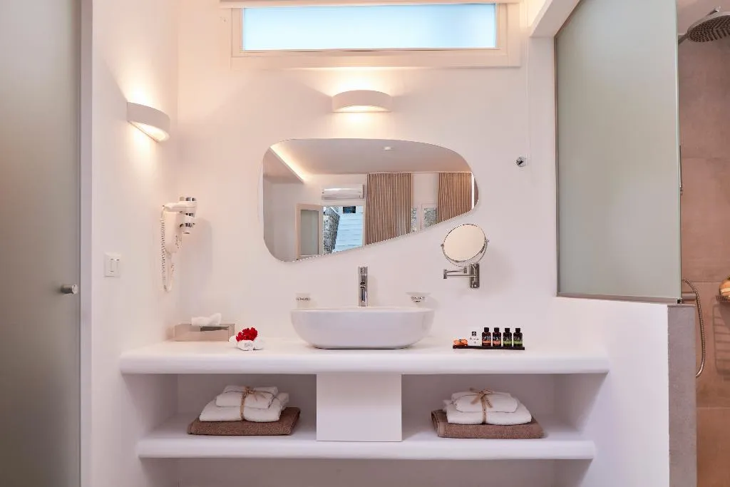 JUNIOR SUITE STANDARD Room, Mykonos Princess Hotel, Mykonos