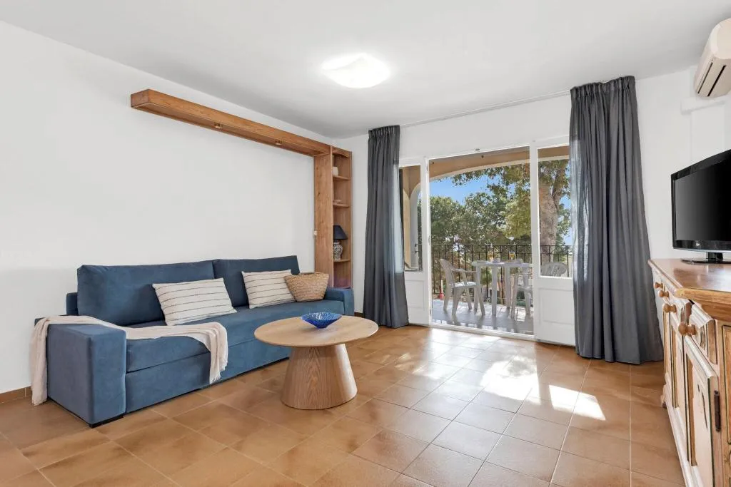 APARTMENT TWO BEDS Room, Ona Cala Pi Club, Majorca