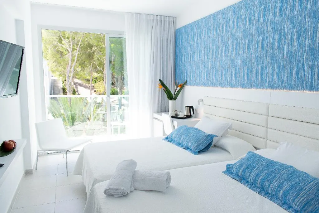 DOUBLE SINGLE USE POOL VIEW Room, Reverence Life Hotel, Majorca