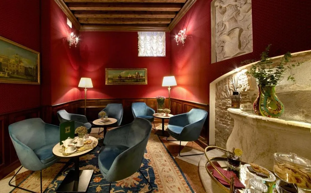 Lobby, Duodo Palace, Venice