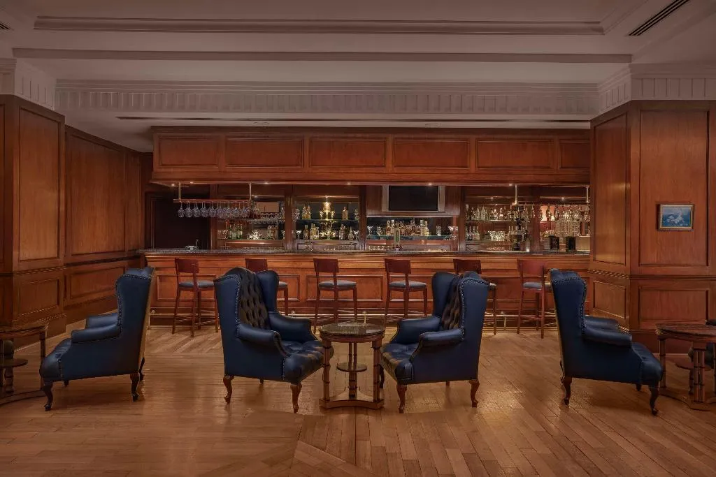 Bar, Hilton Pyramids Golf, Cairo