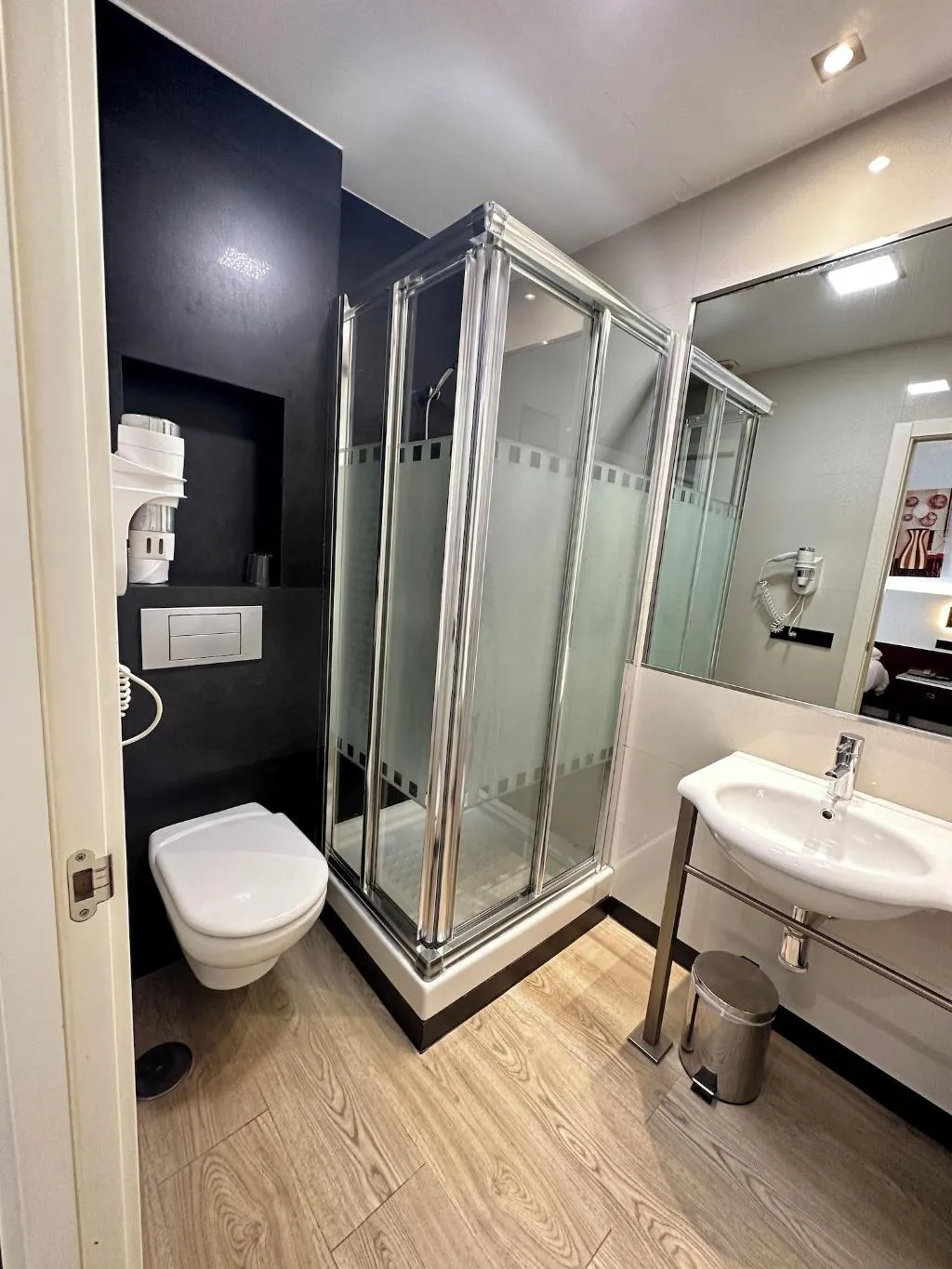 Room, Hostal Sol Square Madrid, Madrid