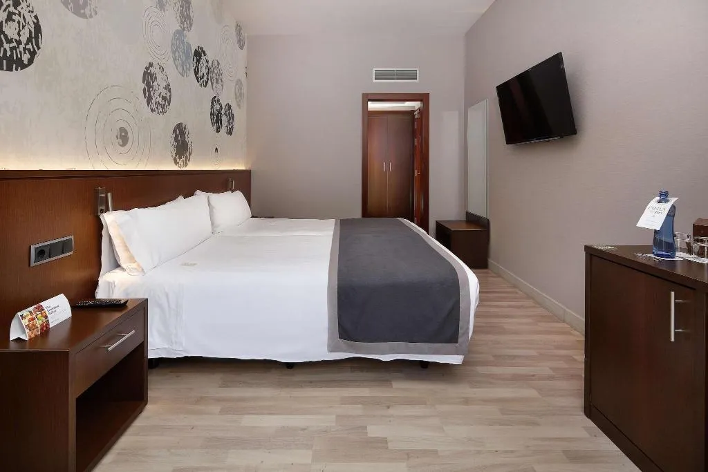 TWIN STANDARD Room, HCC Taber, Barcelona