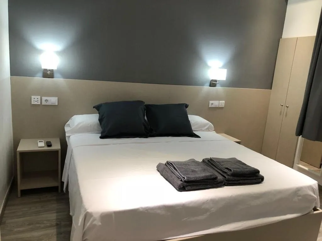 Room, Hostalin Madrid Atocha, Madrid