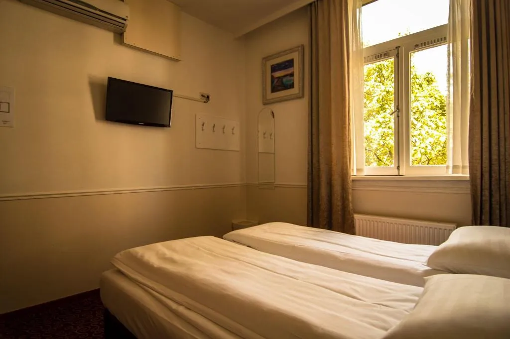 General view, Amsterdam Downtown Hotel, Amsterdam