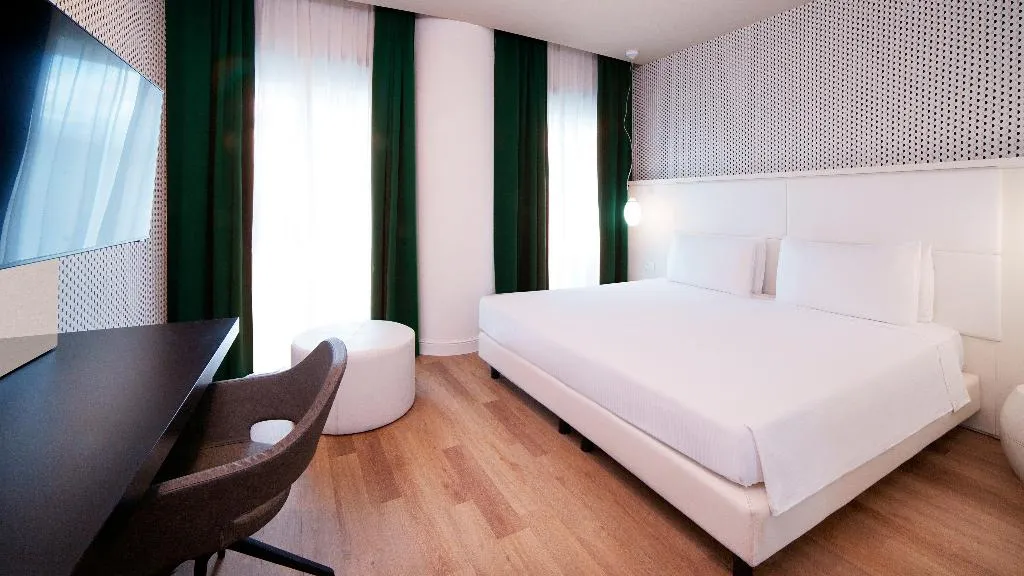 JUNIOR SUITE KING SIZE BED Room, Voco Nola - Naples Vulcano Buono by IHG, Naples