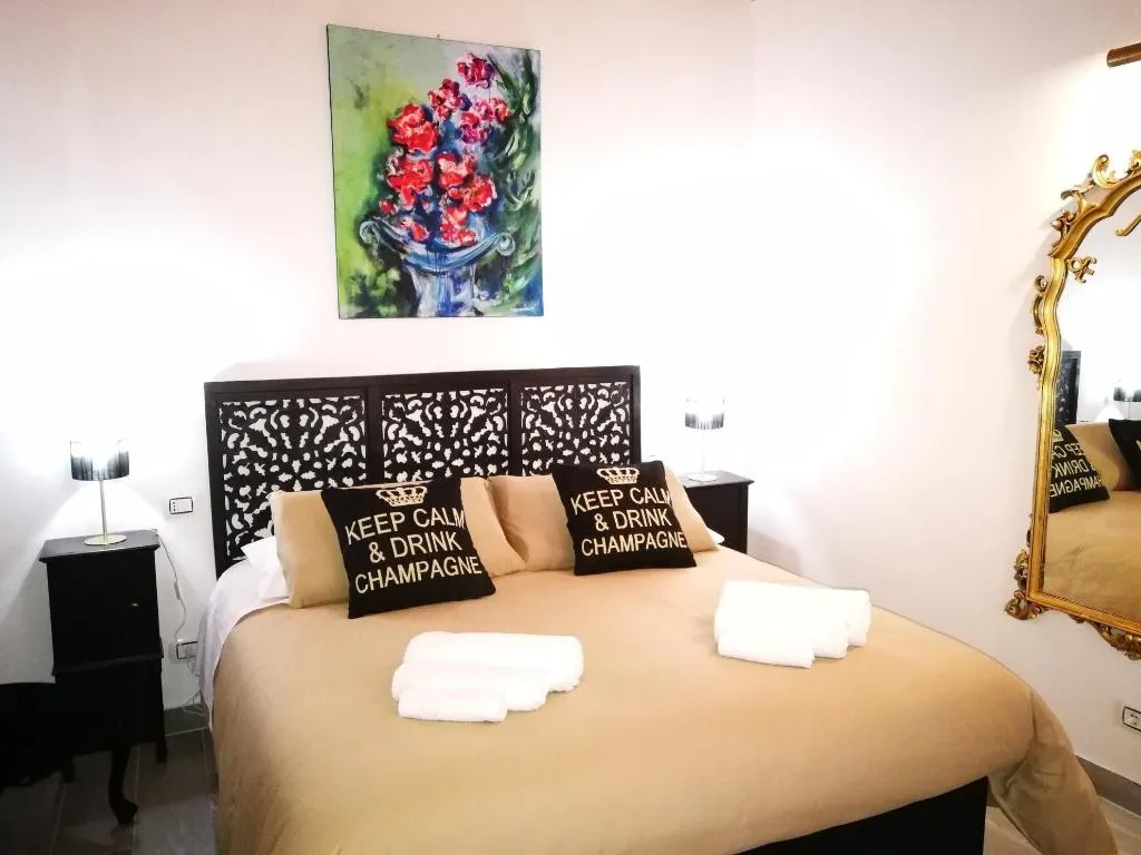 Room, B&B CasaBusari, Palermo