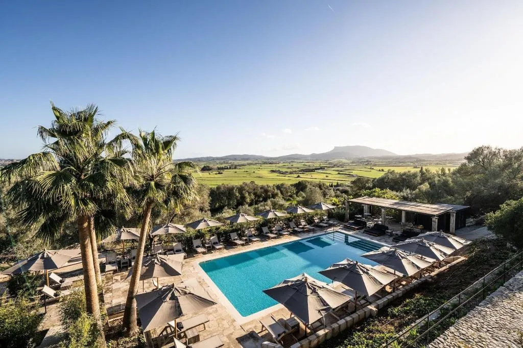 Sports and Entertainment, Finca Serena, Majorca