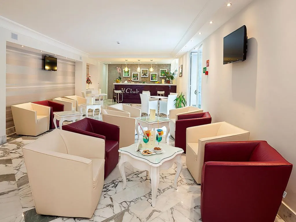 Lobby, Club Sorrento, Naples