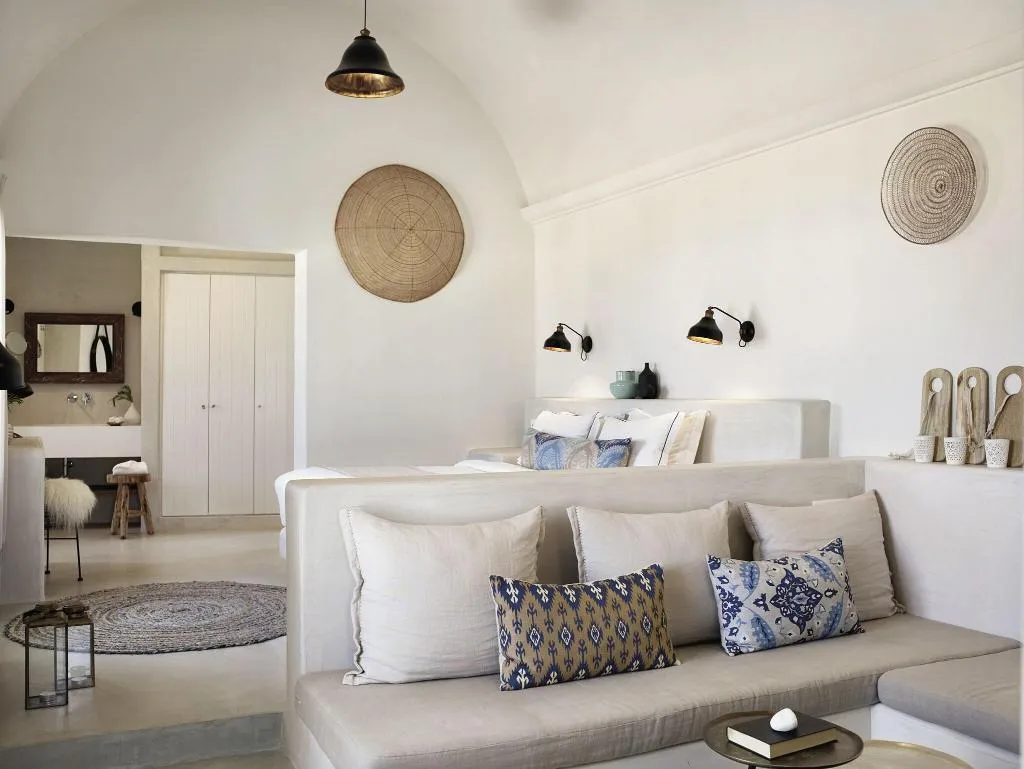 SUITE WITH JACUZZI Room, Santo Pure Oia Suites and Villas, Santorini