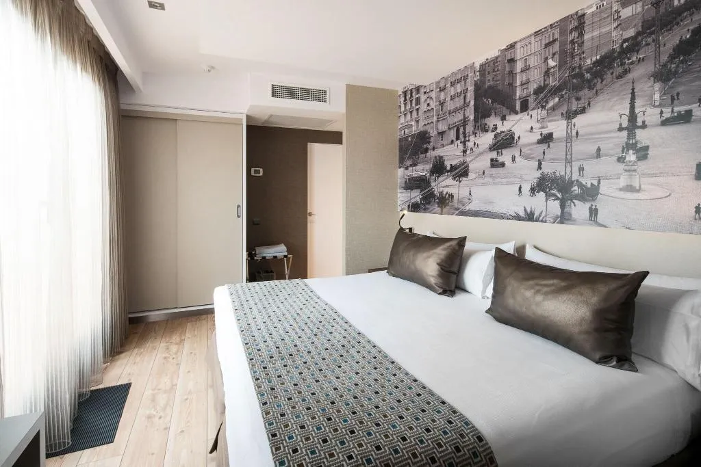 DOUBLE KING SIZE BED Room, Catalonia Born, Barcelona