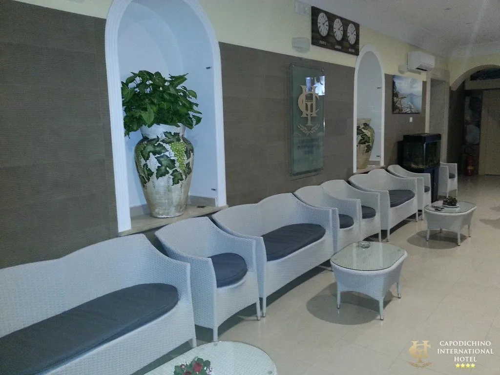 Lobby, International Capodichino, Naples