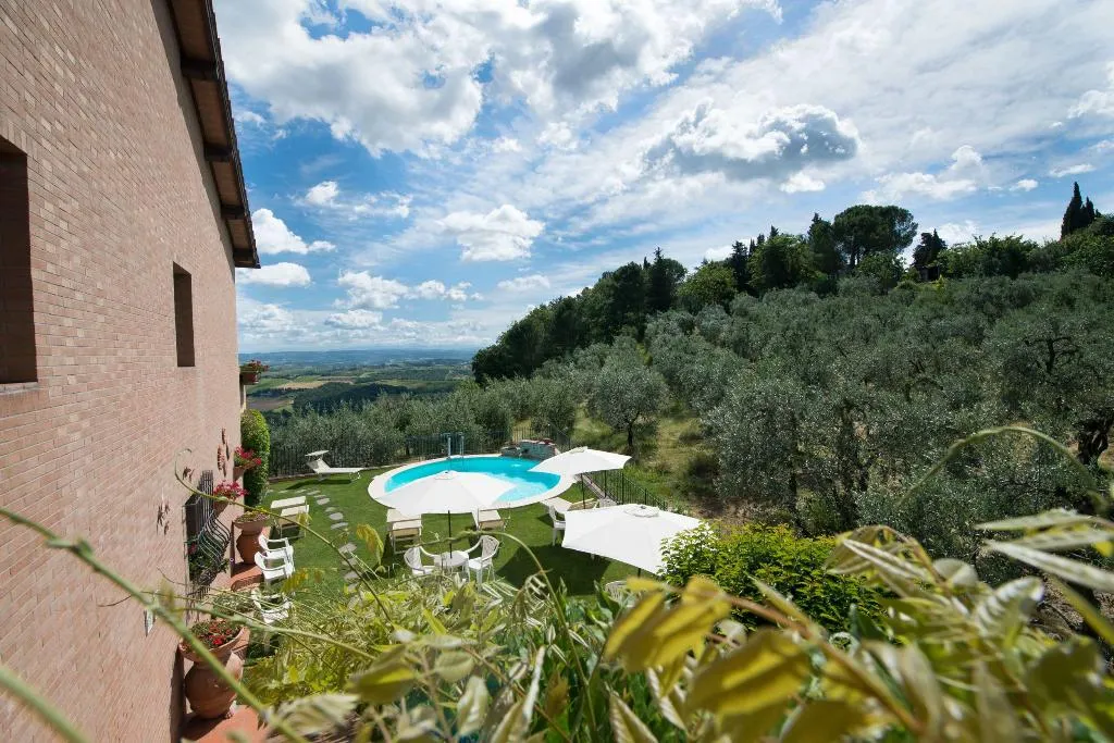 Pool, Casa Lari, Florence