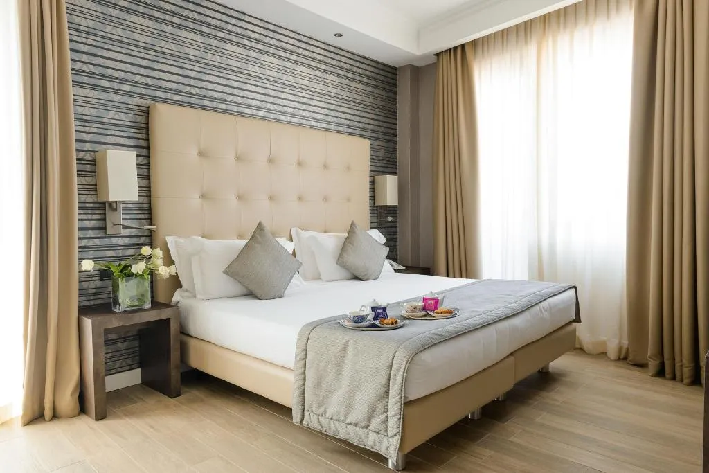 DOUBLE TWO BEDS Room, Windsor, Milan