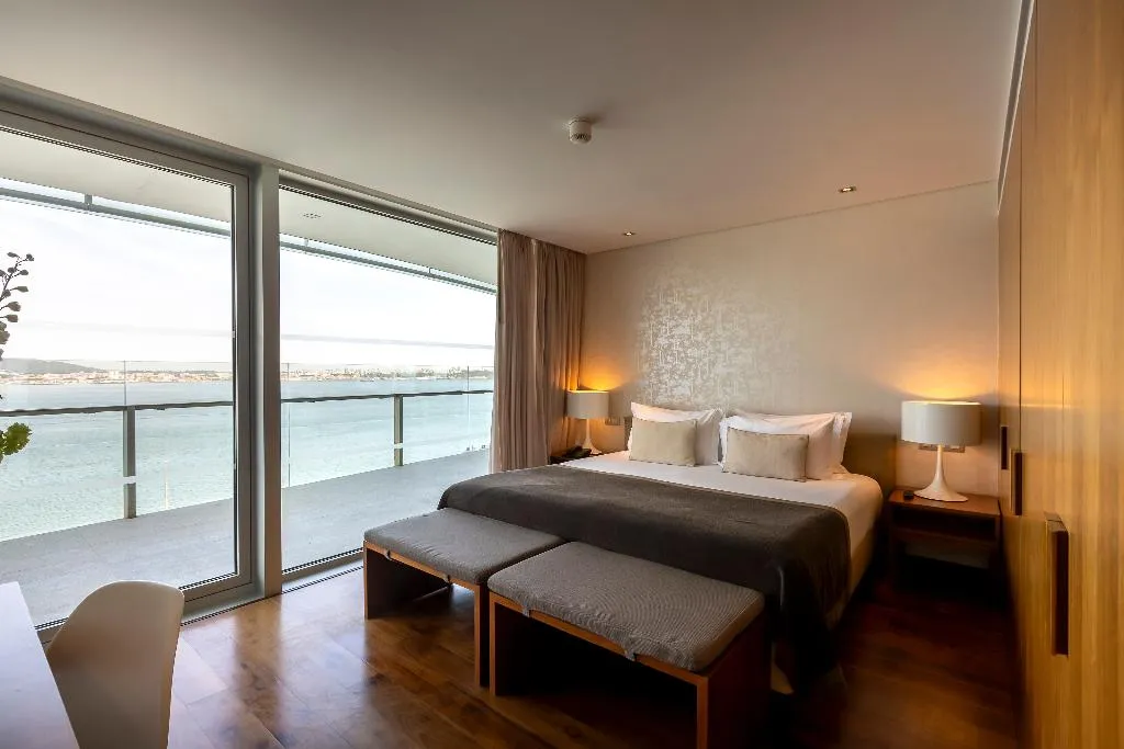 APARTMENT THREE BEDROOMS Room, Troia Design Hotel, Lisbon