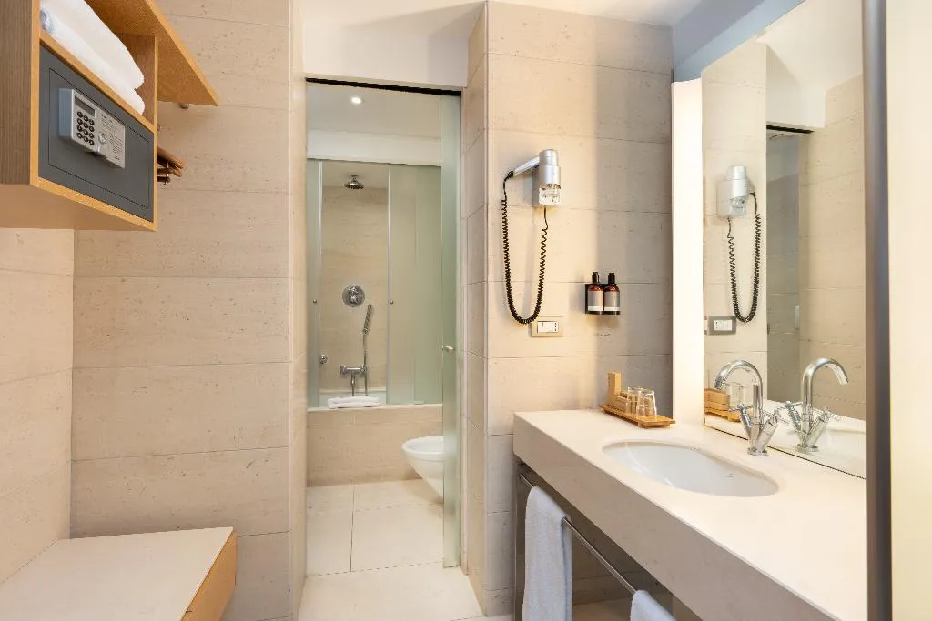 DOUBLE WITH BALCONY Room, Precise House Mantegna Roma, Rome