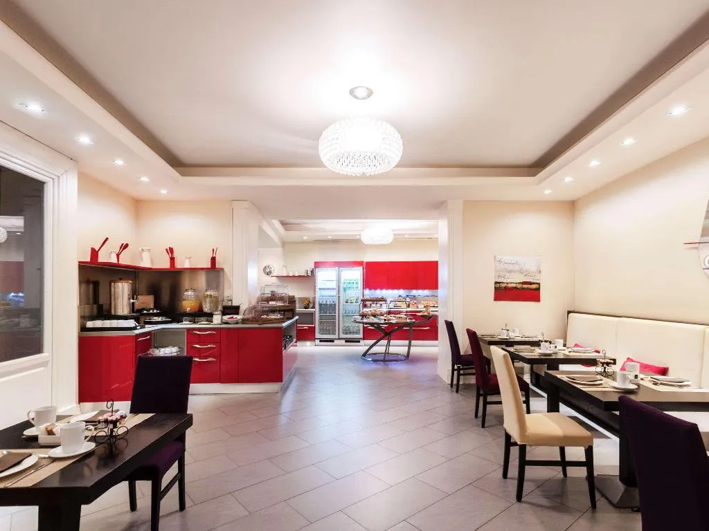 Restaurant, Palazzo Caracciolo Naples, Naples