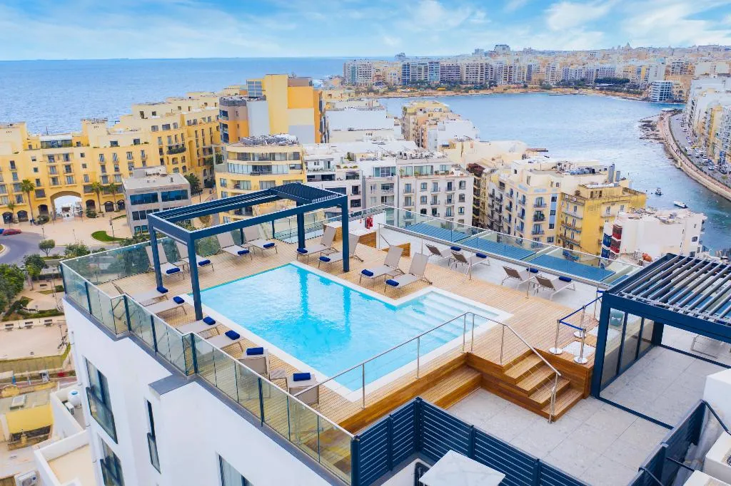 Pool, Mercure St. Julian's Malta, Malta