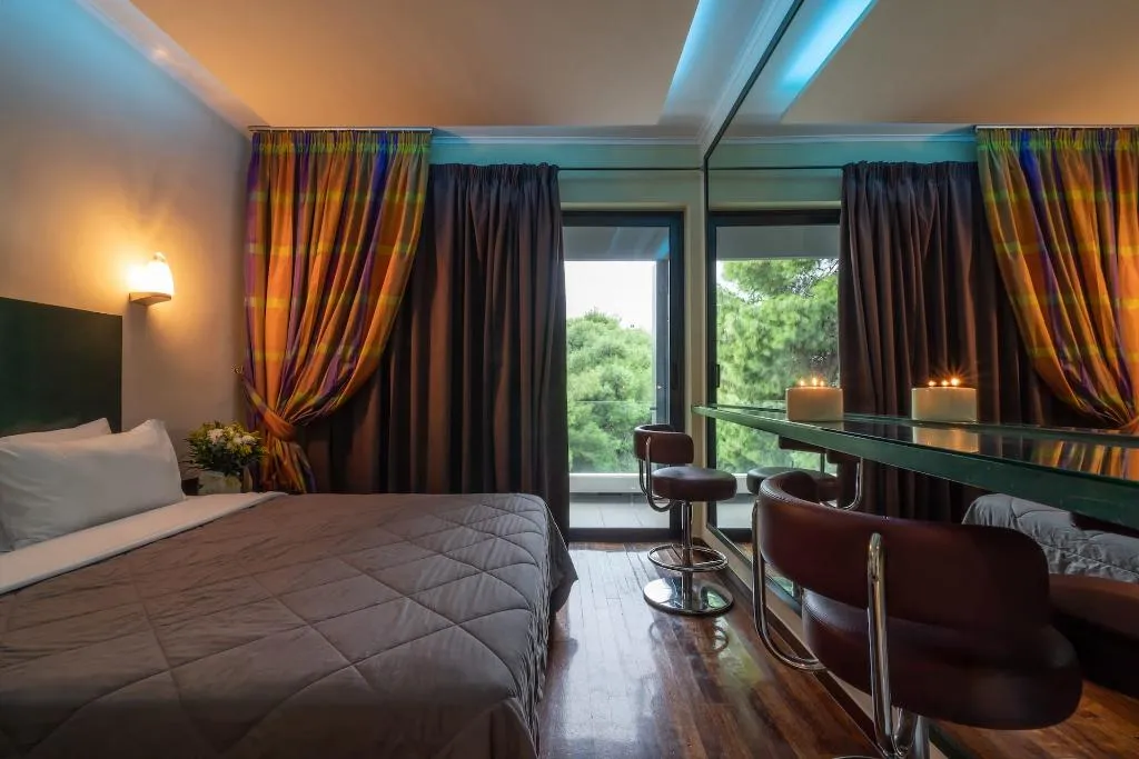 DOUBLE SUPERIOR Room, Pines, Athens