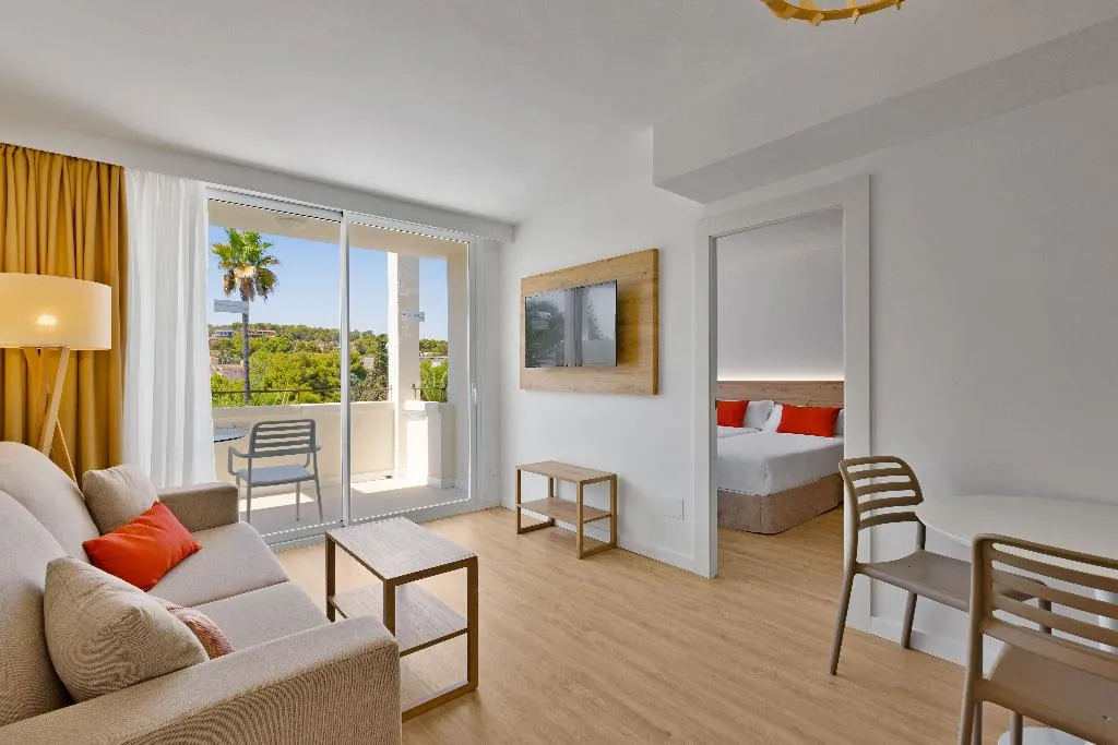APARTMENT STANDARD Room, Palmanova Beach Apartments by TRH, Majorca