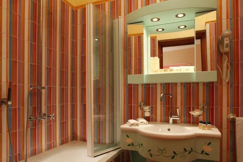 DOUBLE SUPERIOR SEA VIEW Room, Hotel Prestige, Naples