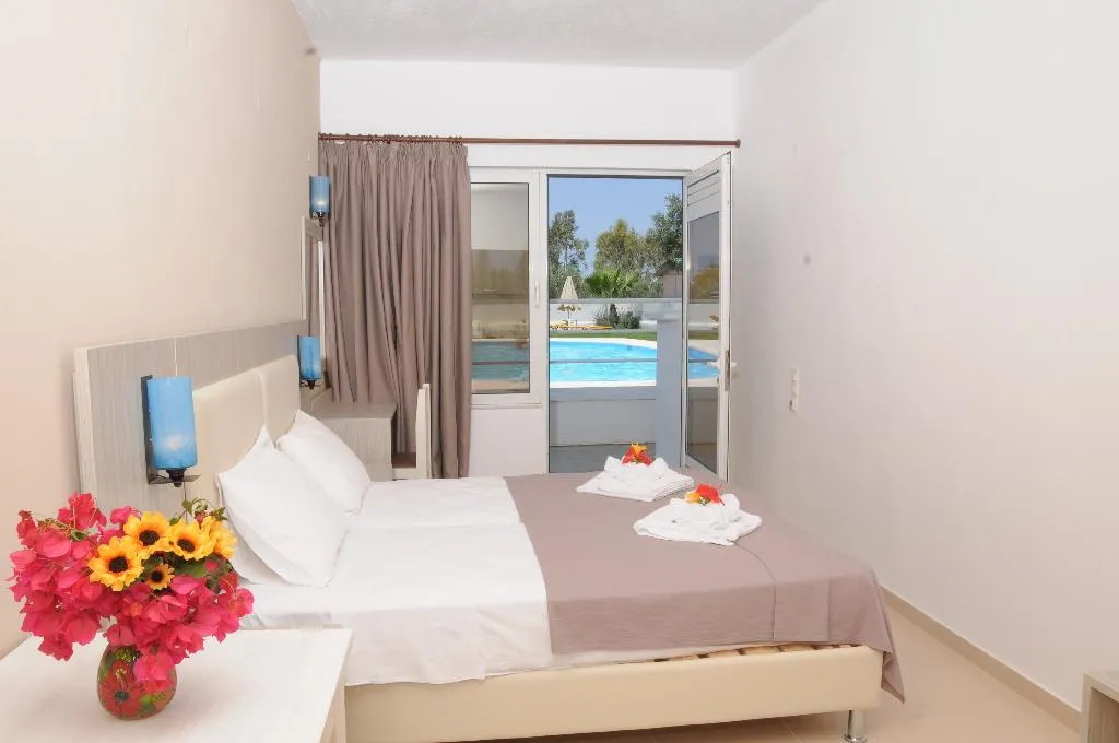 STUDIO SUPERIOR POOL VIEW Room, Mastorakis Studios, Crete