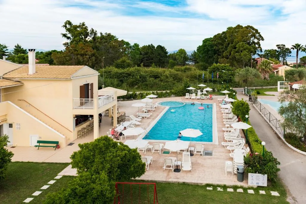 Pool, Yianetta Hotel Apartments, Corfu