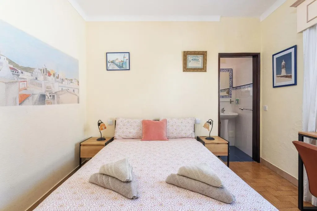 Room, Pension Bicuar, Algarve