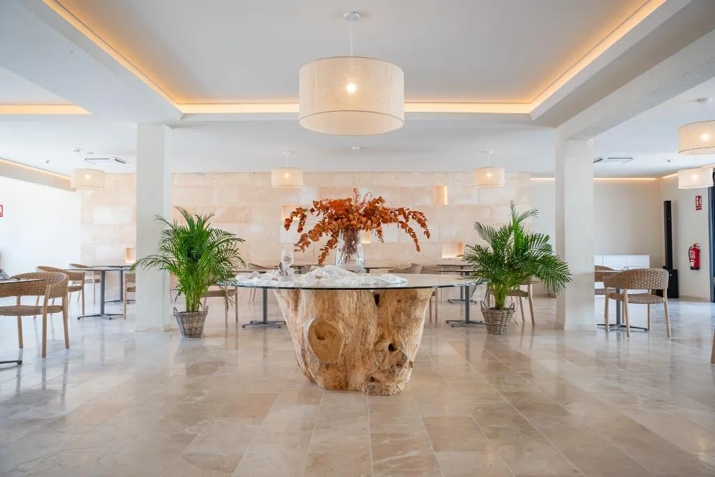 Restaurant, Canyamel Sun Suites, Majorca