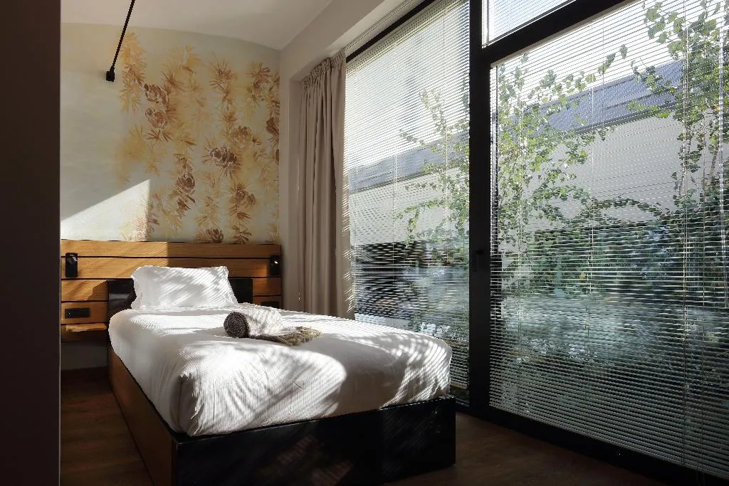 SINGLE CLASSIC Room, Versoverde Alzaia Naviglio Grande, Milan