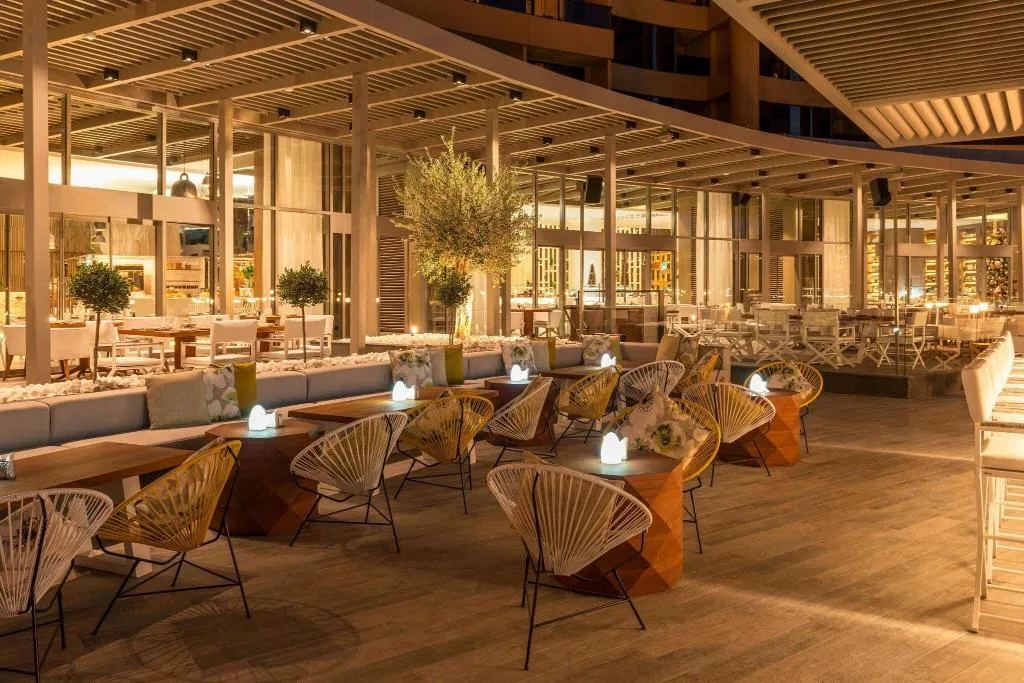 Restaurant, Le Royal Meridien Beach Resort and Spa, Dubai